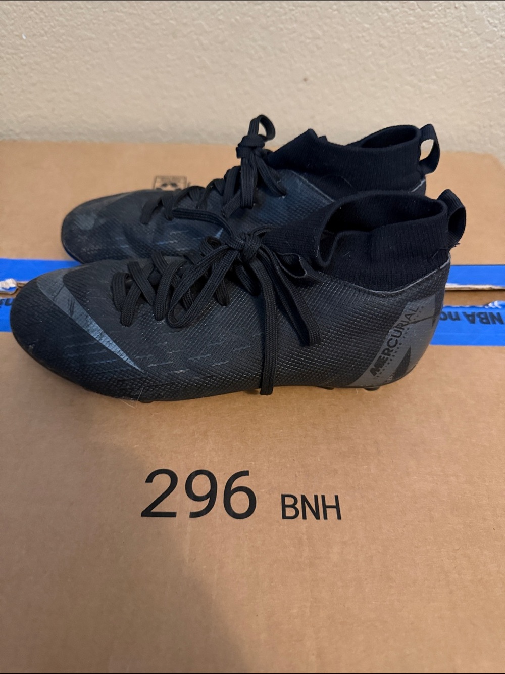 Nike Mercurial Black Boys/Girls Soccer Cleats with High Ankle Collar Size 4Y